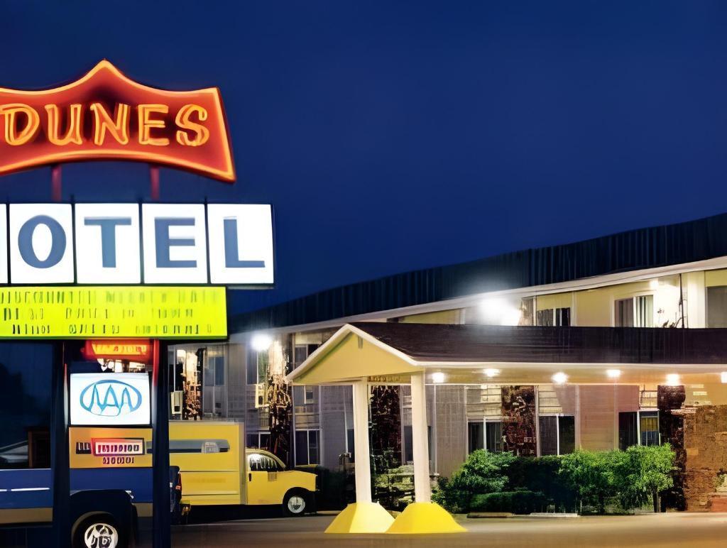 Dunes Motel Hillsboro Exterior